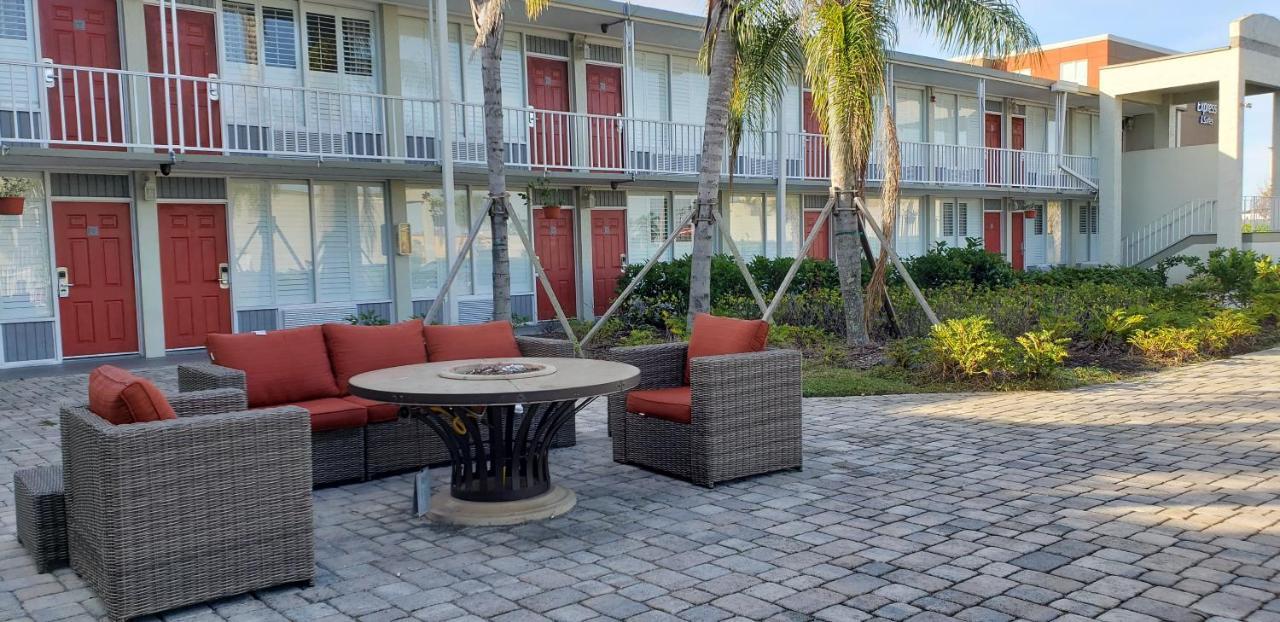 Melbourne All Suites Inn Near I95 Екстериор снимка