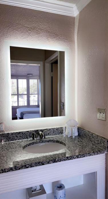 Melbourne All Suites Inn Near I95 Екстериор снимка